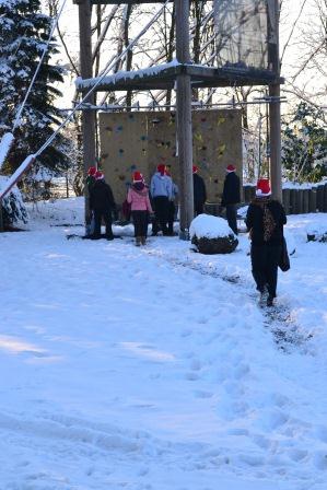 Trotz Schnee wurde teilweise auch Draußen gebouldert